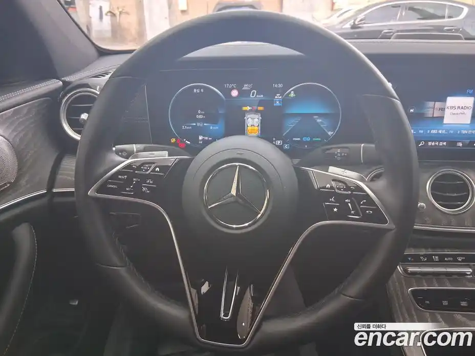 Mercedes-Benz E-Class 2022 2.0 автомат (гидро), фото 8