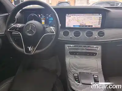 Mercedes-Benz E-Class 2022 2.0 автомат (гидро), миниатюра 10