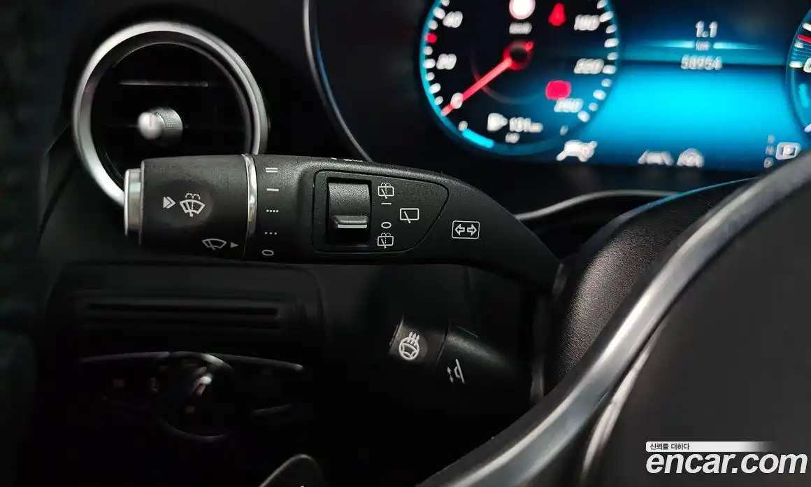 Mercedes-Benz GLC-Class 2021 2.0 гидро, фото 27