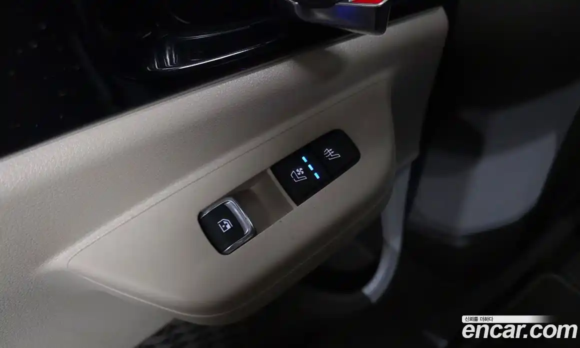 Kia Carnival 2025 1.6 автомат (гидро), фото 24