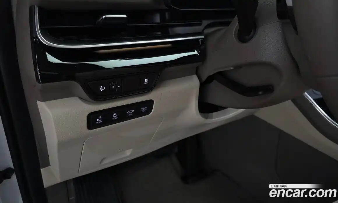 Kia Carnival 2025 1.6 автомат (гидро), фото 28