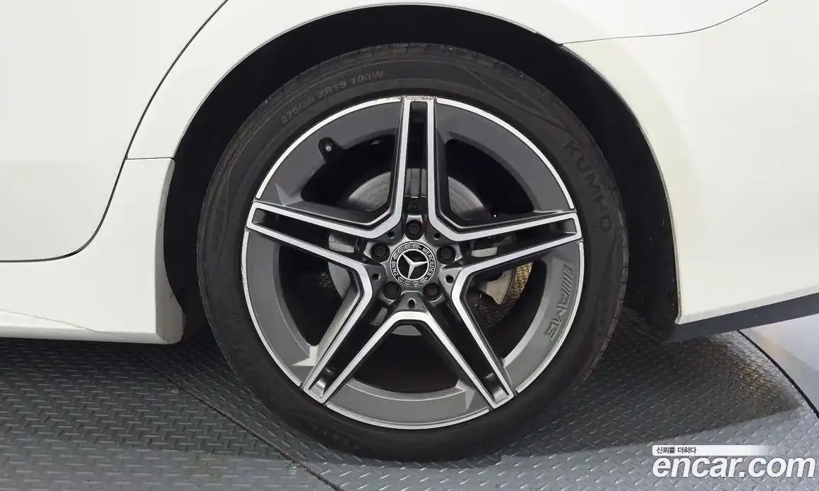 Mercedes-Benz CLS-Class 2019 1.9 гидро, фото 7 Mercedes-Benz CLS-Class 2019 1.9 гидро, фото 7