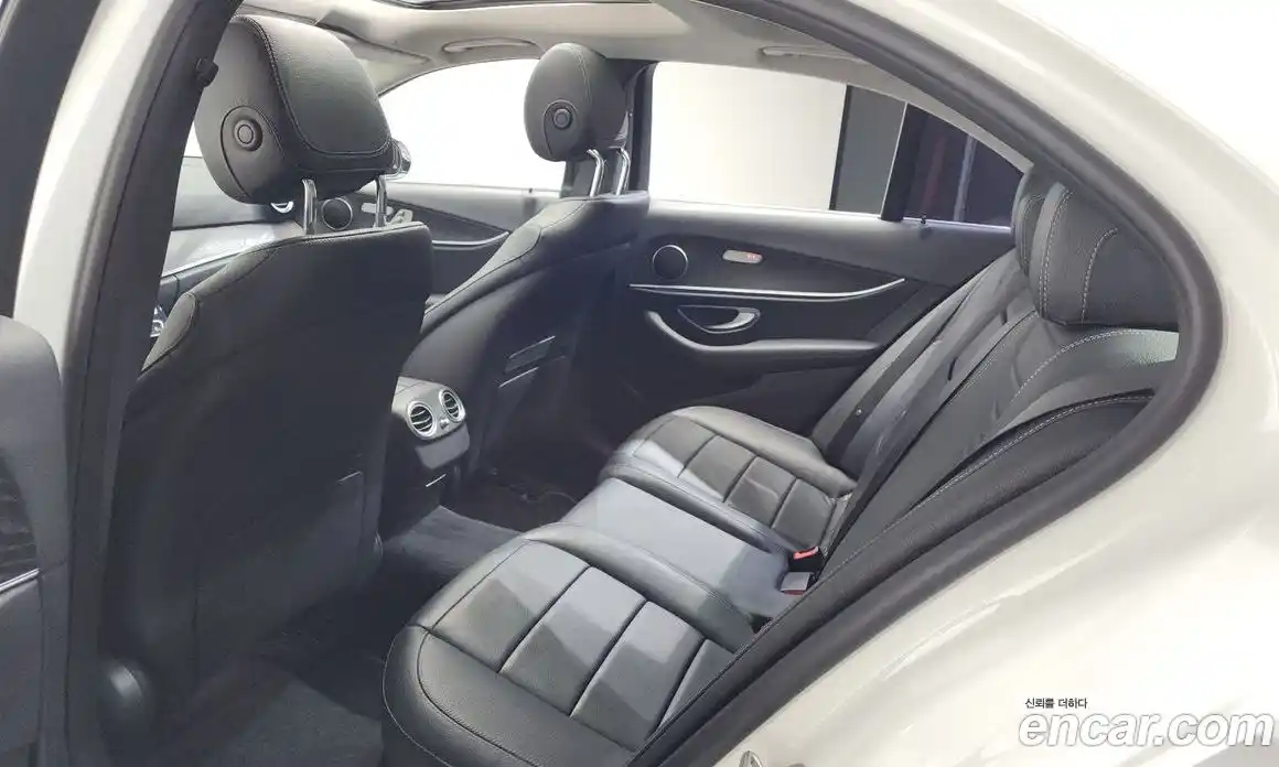 Mercedes-Benz E-Class 2016 2.0 автомат (гидро), фото 11