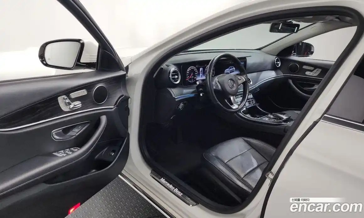 Mercedes-Benz E-Class 2016 2.0 автомат (гидро), фото 10