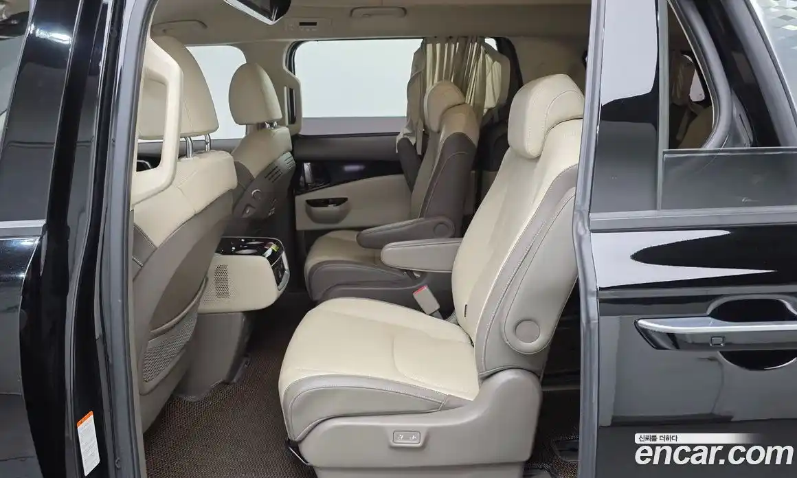 Kia Carnival 2021 3.5 автомат (гидро), фото 17