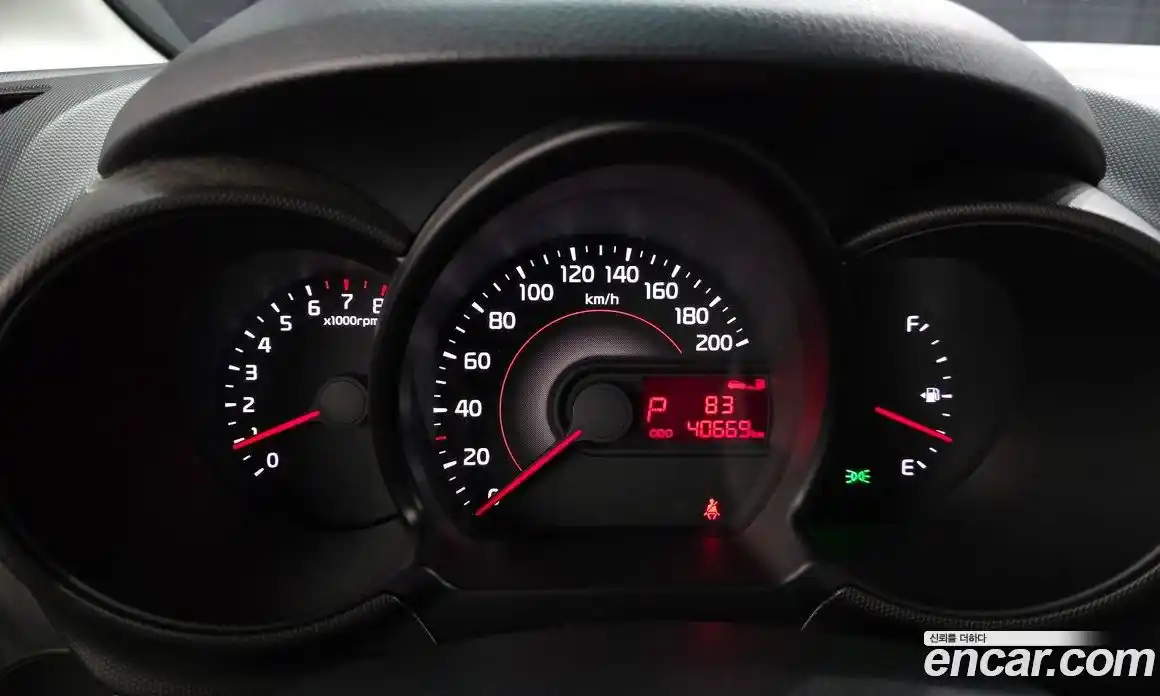 Kia Ray 2018 1.0 автомат (гидро), фото 8