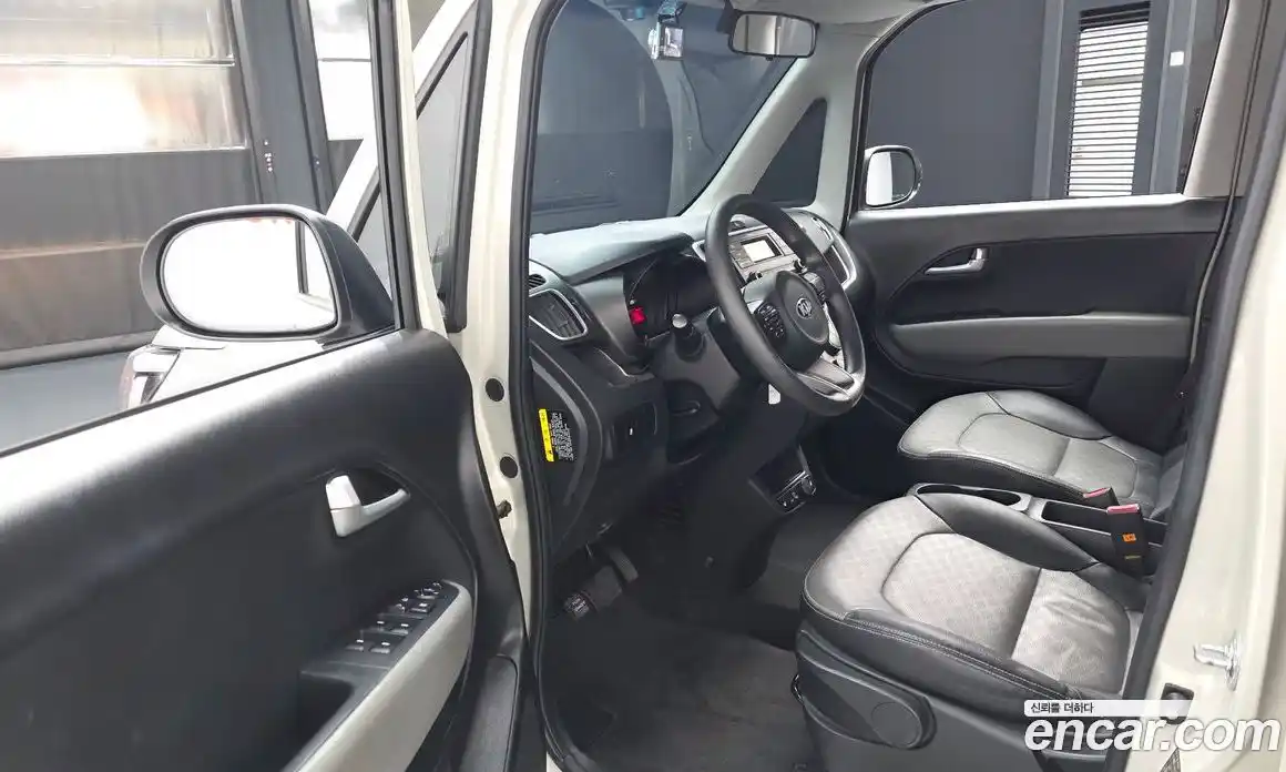 Kia Ray 2018 1.0 автомат (гидро), фото 10