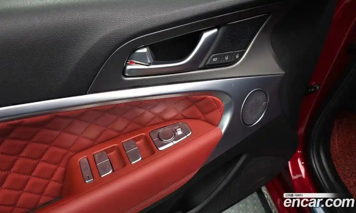 Genesis G70 2023 3.3 автомат (гидро), фото 29