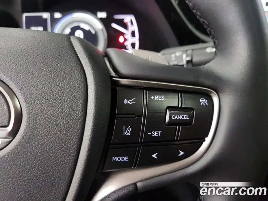 Lexus ES 2025 2.5 автомат (вариатор), фото 13