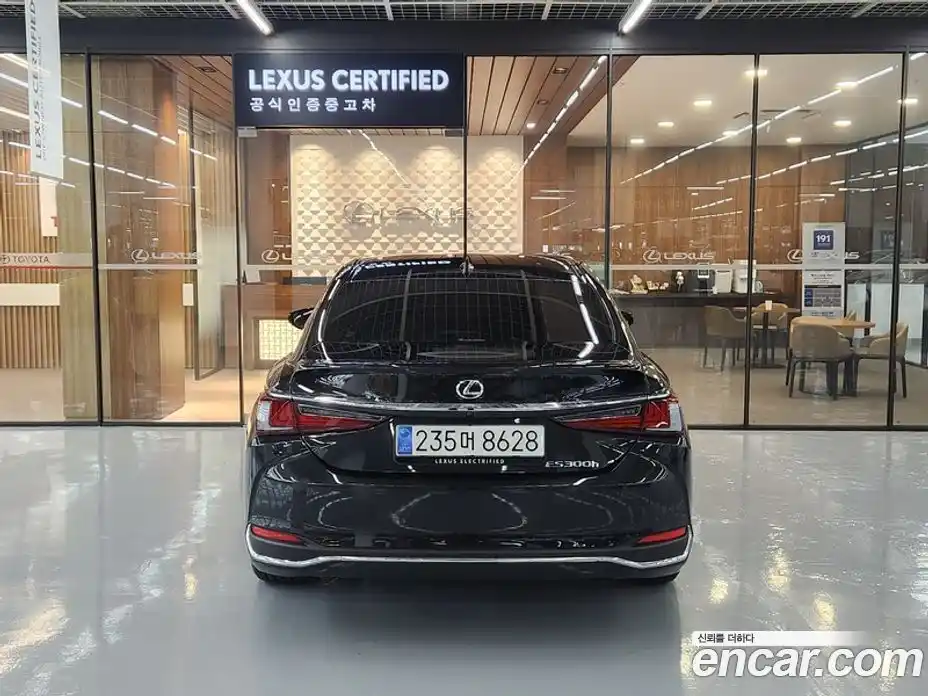Lexus ES 2025 2.5 автомат (вариатор), фото 4