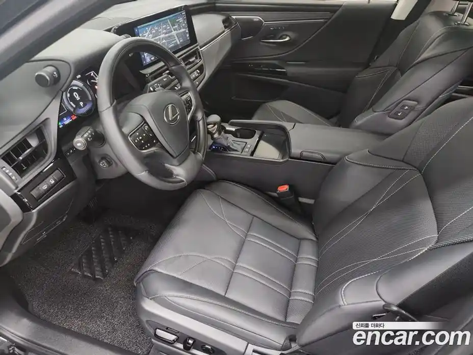 Lexus ES 2025 2.5 автомат (вариатор), фото 10