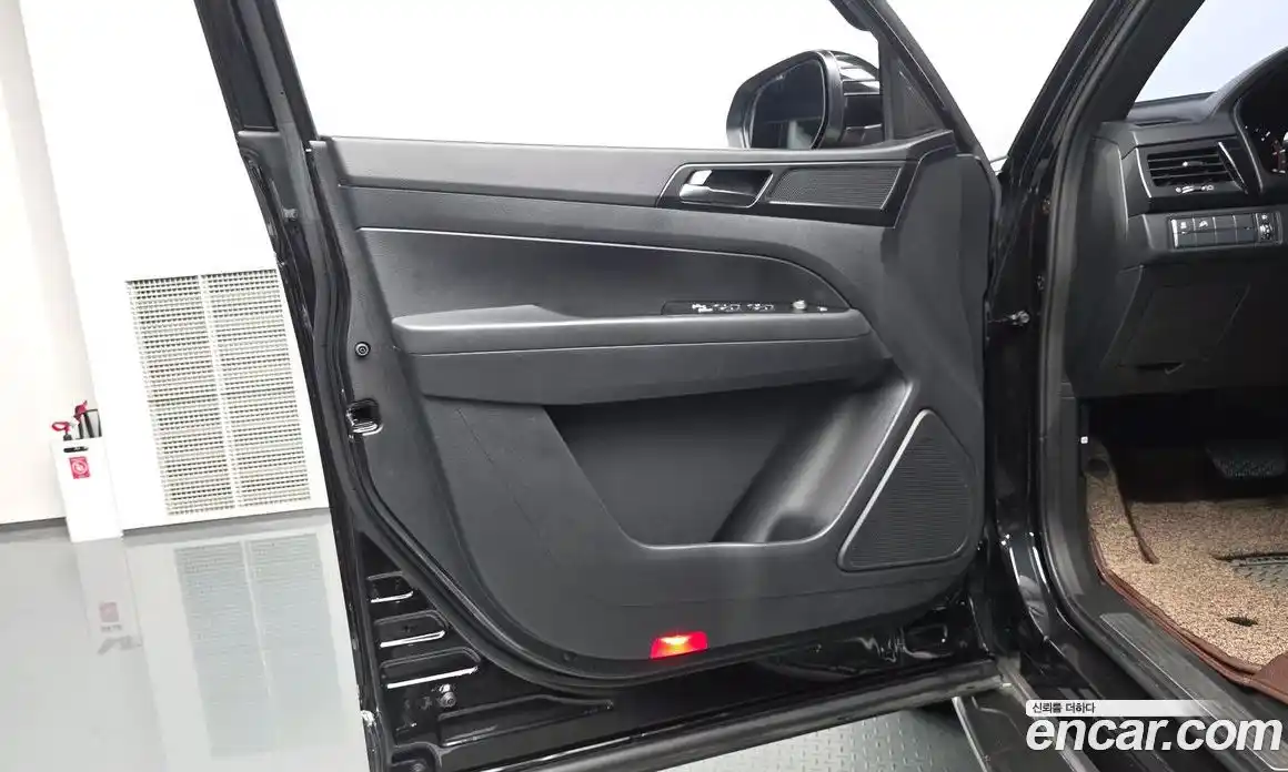 SsangYong Rexton 2020 2.2 автомат (гидро), фото 13