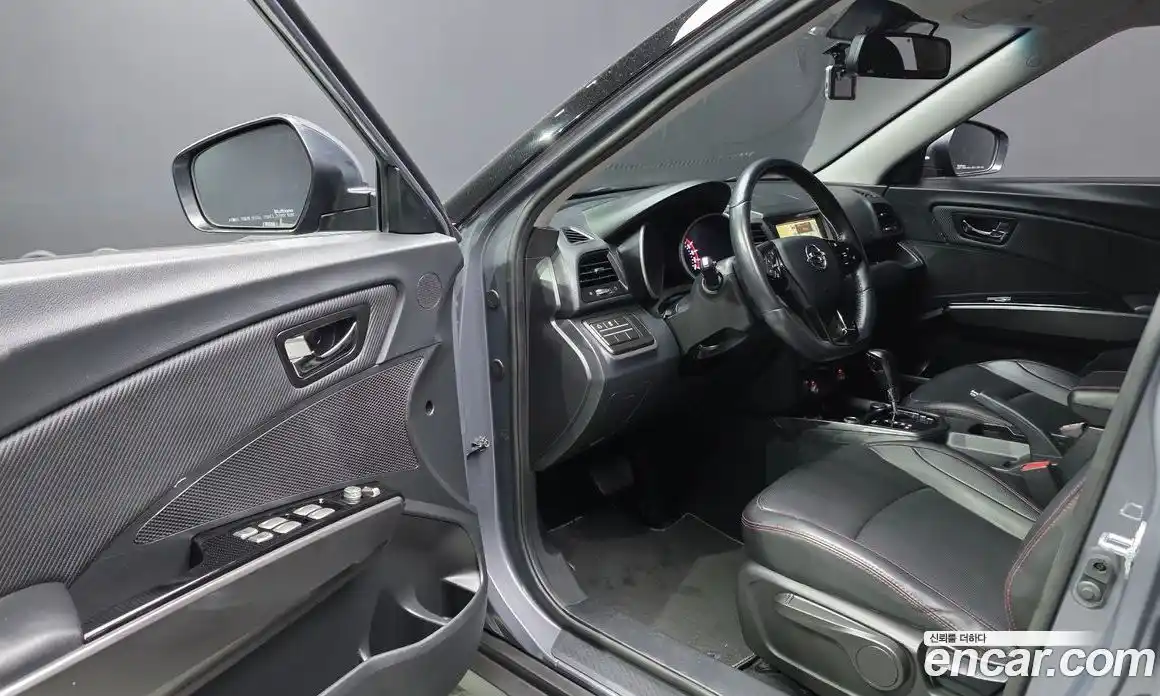 SsangYong TIBOLI 2018 1.6 автомат (гидро), фото 13