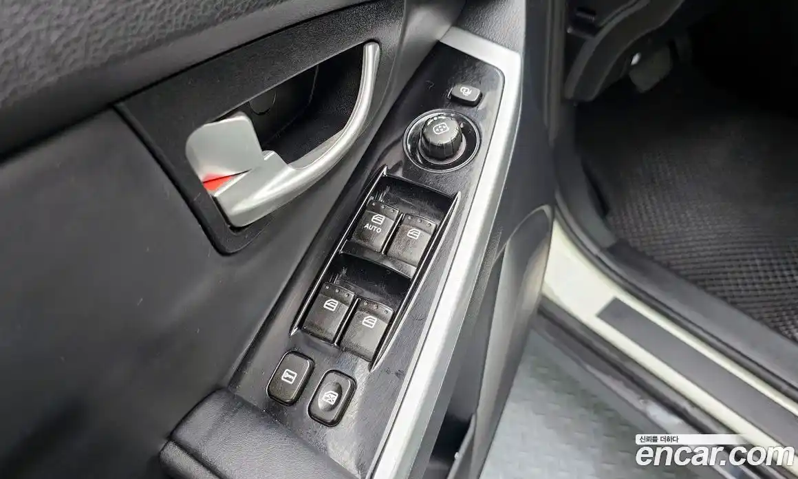 SsangYong Korando 2013 2.0 автомат (гидро), фото 17