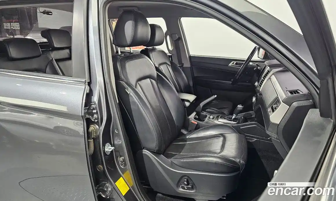 SsangYong Rexton 2019 2.2 автомат (гидро), фото 16