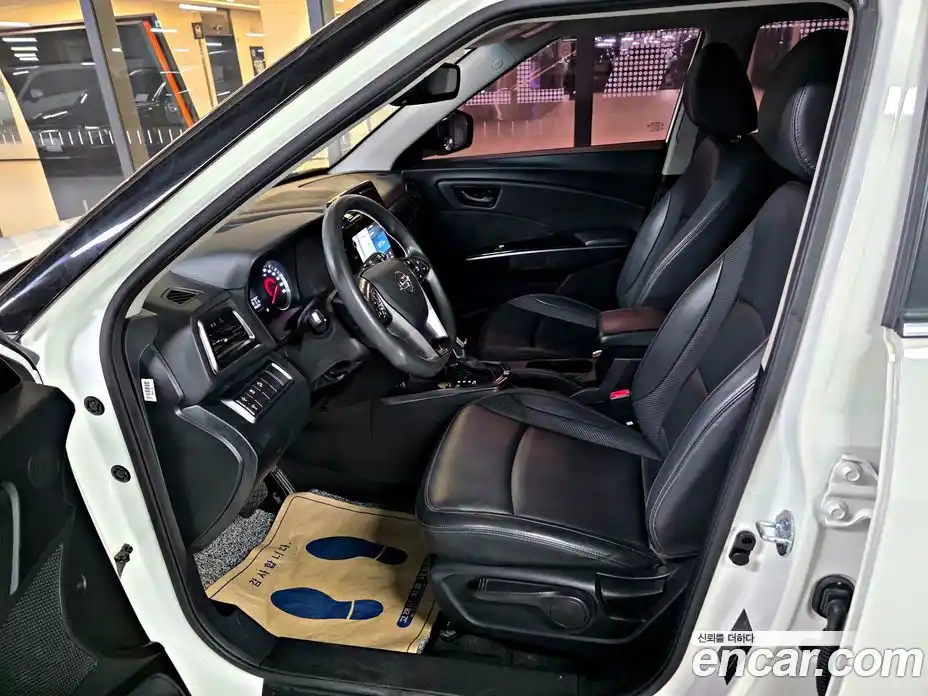 SsangYong TIBOLI 2021 2.0 автомат (гидро), фото 7