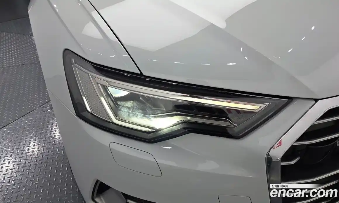Audi A6 2023 2.0 автомат (гидро), фото 8