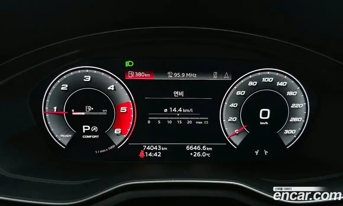 Audi A4 2020 2.0 автомат (гидро), фото 8