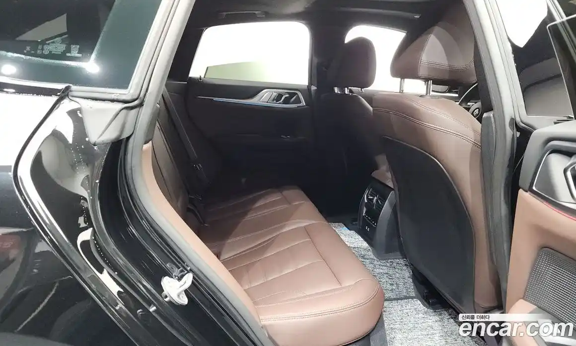 BMW 4 серия 2025 2.0 автомат (гидро), фото 11