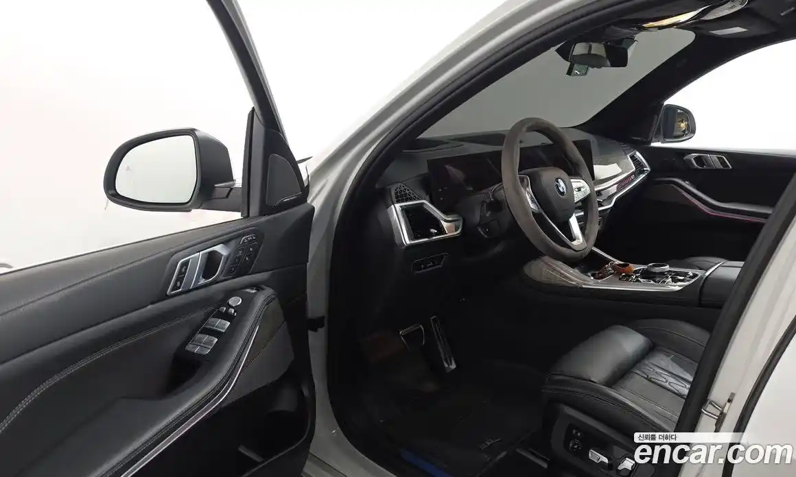 BMW X7 2024 3.0 автомат (гидро), фото 13