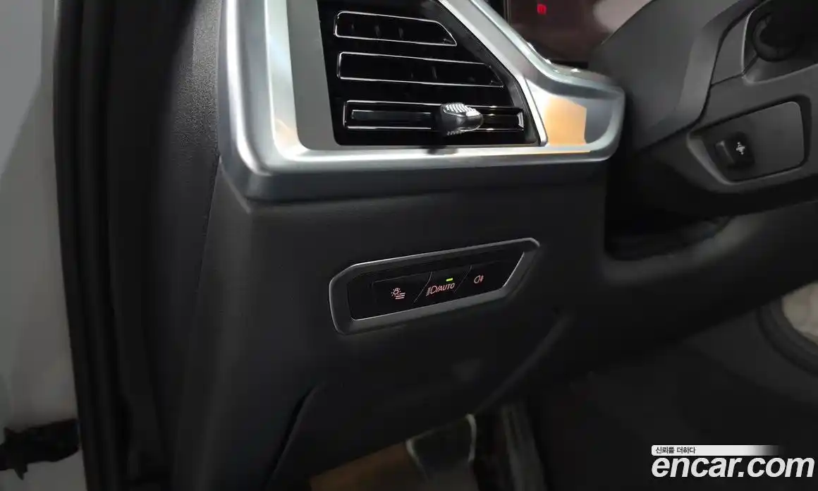 BMW X7 2024 3.0 автомат (гидро), фото 27