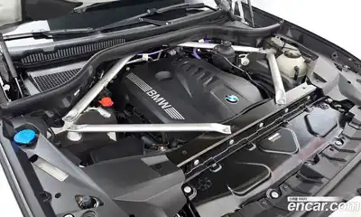 BMW X7 2024 3.0 автомат (гидро), миниатюра 6
