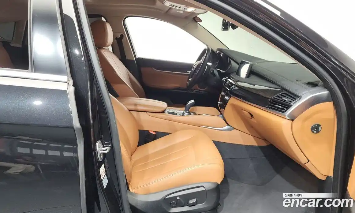BMW X6 2018 3.0 автомат (гидро), фото 16