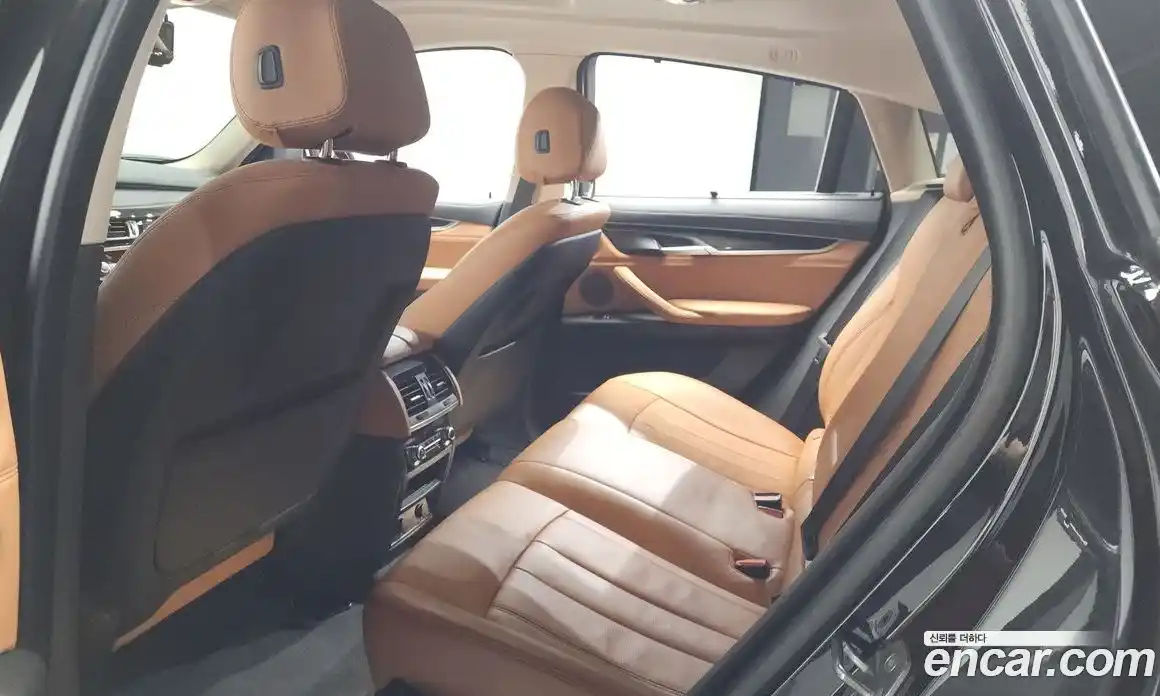 BMW X6 2018 3.0 автомат (гидро), фото 17