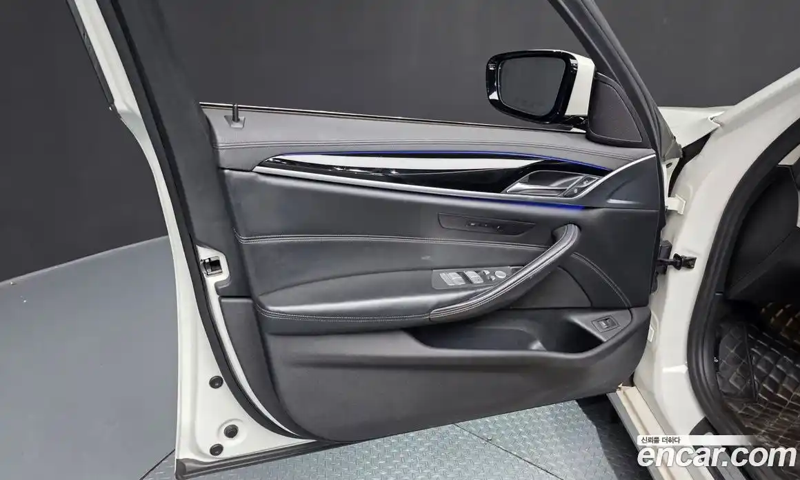 BMW 5 серия 2019 2.0 автомат (гидро), фото 14