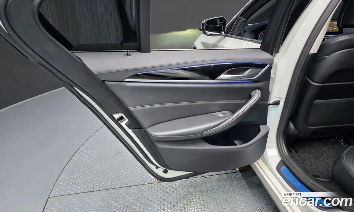 BMW 5 серия 2019 2.0 автомат (гидро), фото 15