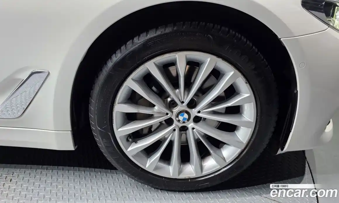 BMW 5 серия 2019 2.0 автомат (гидро), фото 7