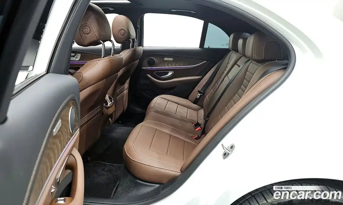 Mercedes-Benz E-Class 2022 2.0 автомат (гидро), фото 11
