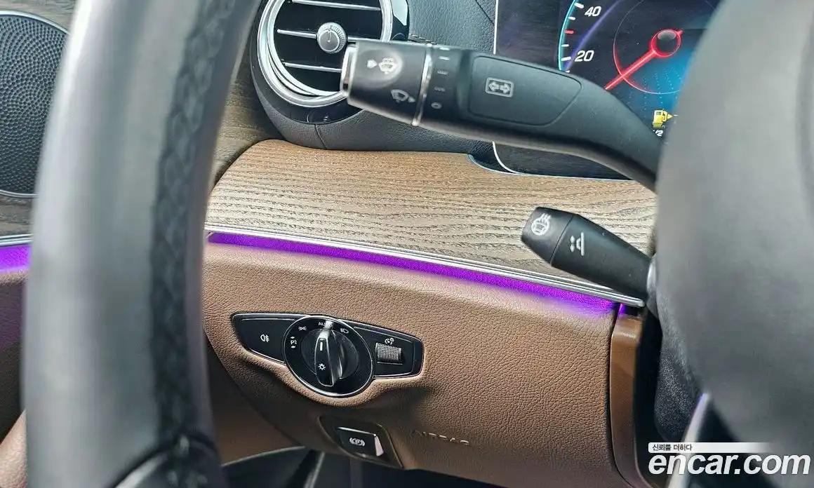 Mercedes-Benz E-Class 2022 2.0 автомат (гидро), фото 18