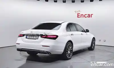 Mercedes-Benz E-Class 2022 2.0 автомат (гидро), миниатюра 2
