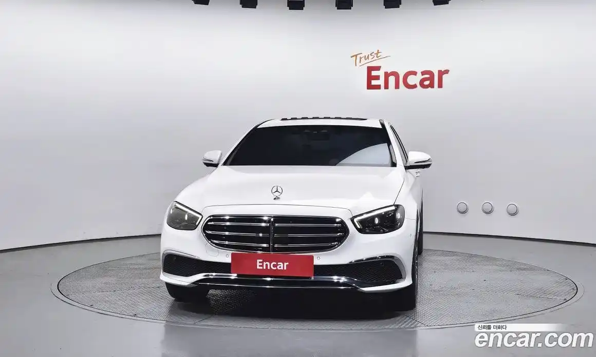 Mercedes-Benz E-Class 2022 2.0 автомат (гидро), фото 3