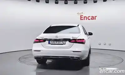 Mercedes-Benz E-Class 2022 2.0 автомат (гидро), миниатюра 4