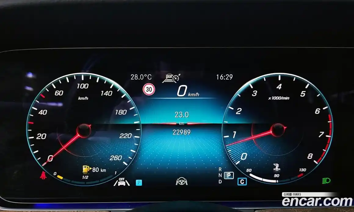 Mercedes-Benz E-Class 2022 2.0 автомат (гидро), фото 8