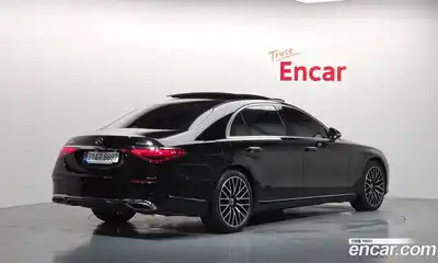 Mercedes-Benz S-Class 2024 4.0 автомат (гидро), миниатюра 2
