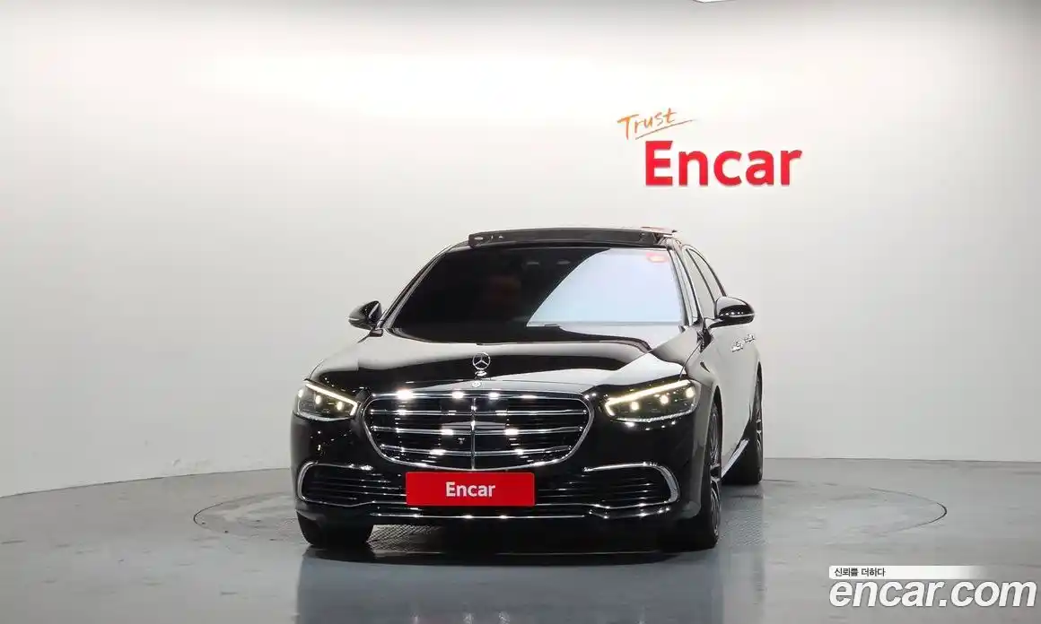 Mercedes-Benz S-Class 2024 4.0 автомат (гидро), фото 3