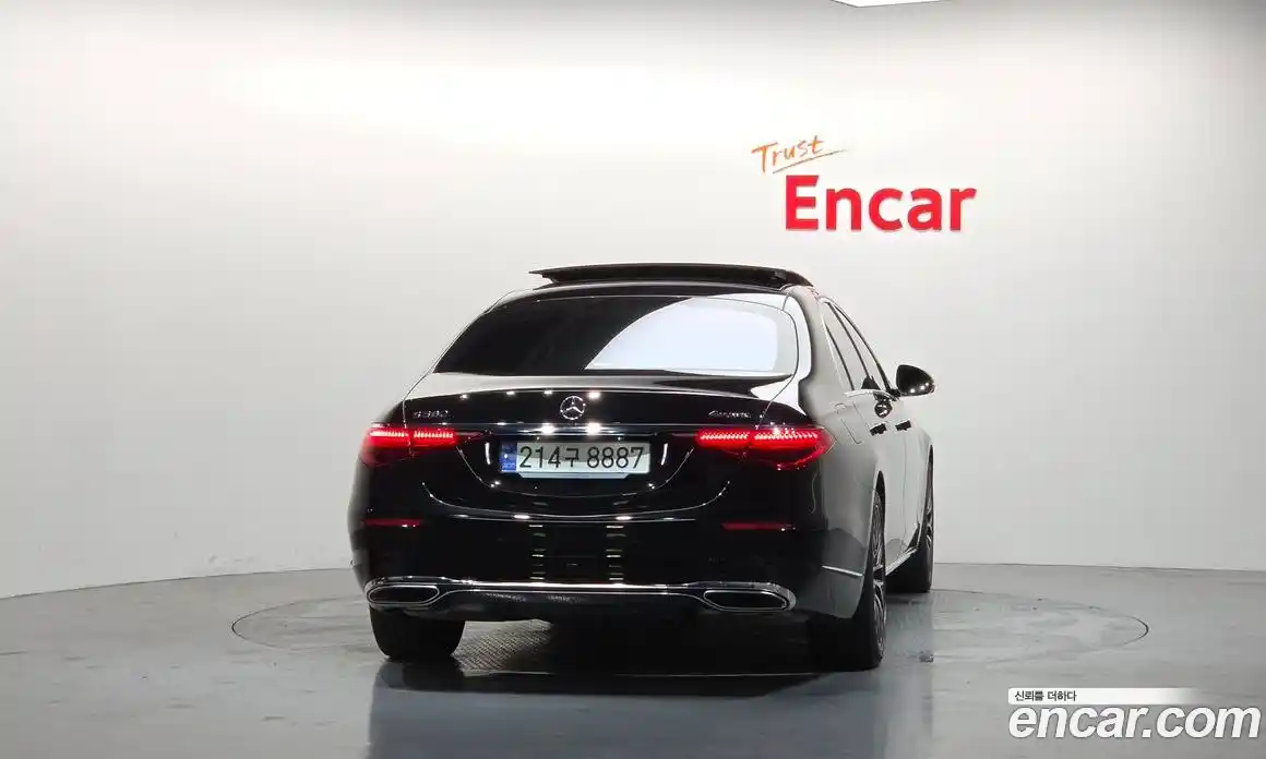 Mercedes-Benz S-Class 2024 4.0 автомат (гидро), фото 4