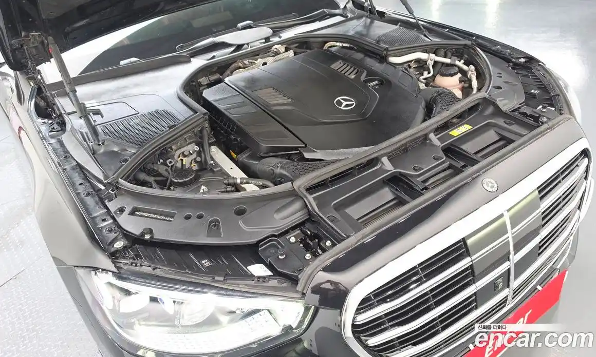 Mercedes-Benz S-Class 2024 4.0 автомат (гидро), фото 6