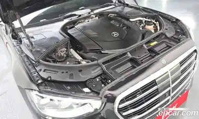 Mercedes-Benz S-Class 2024 4.0 автомат (гидро), миниатюра 6