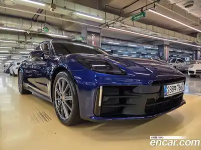 Porsche Panamera, 2025, 10 600 км
