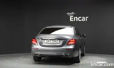 Mercedes-Benz E-Class 2018 2.0 автомат (гидро), миниатюра 3