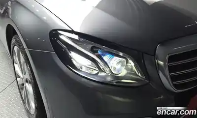 Mercedes-Benz E-Class 2018 2.0 автомат (гидро), миниатюра 7