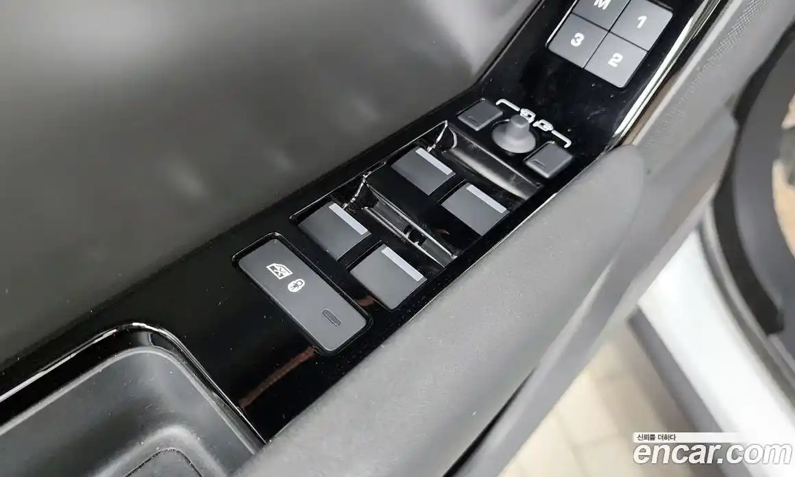 Land Rover Range Rover Velar 2025 2.0 автомат (гидро), фото 32