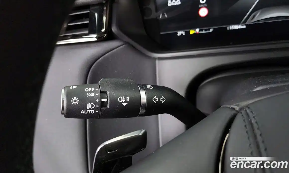 Land Rover Range Rover Velar 2025 2.0 автомат (гидро), фото 35