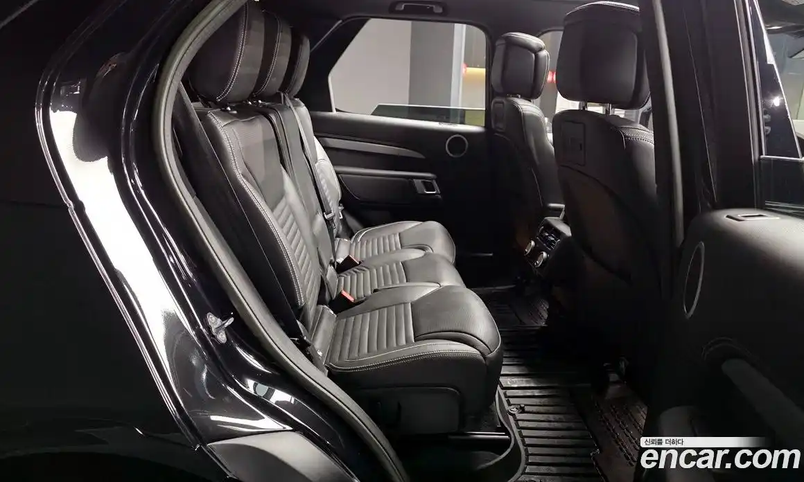 Land Rover Discovery 2023 3.0 автомат (гидро), фото 18