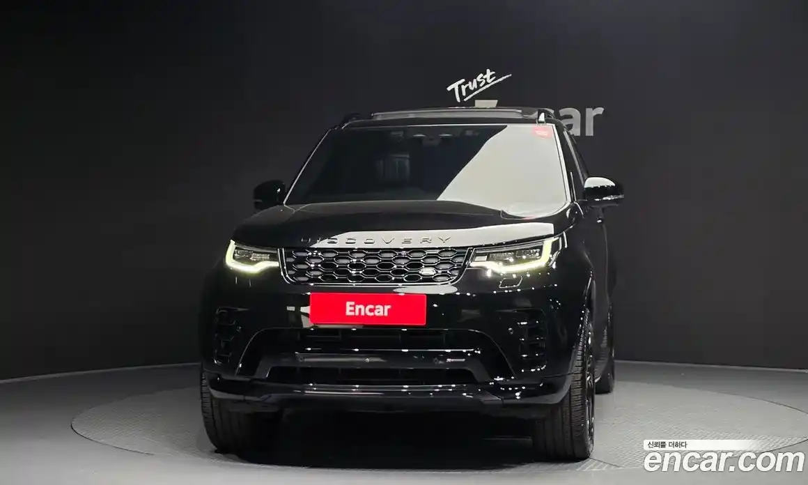 Land Rover Discovery 2023 3.0 автомат (гидро), фото 3