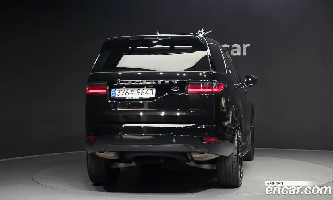 Land Rover Discovery 2023 3.0 автомат (гидро), фото 4
